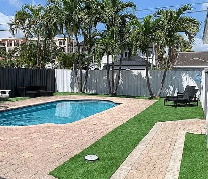 2520 Center Ave, Fort Lauderdale, FL 33305